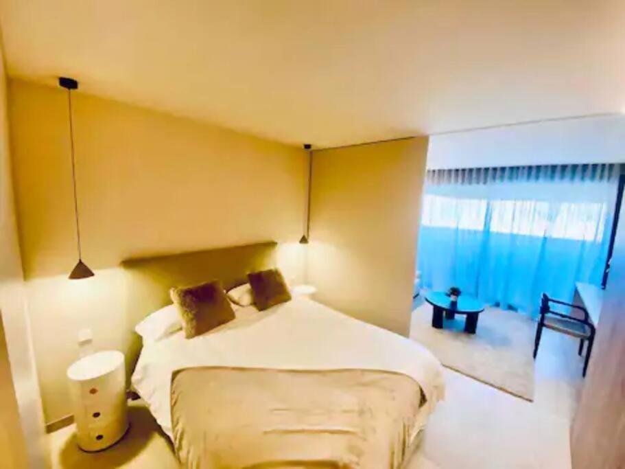 Resort Y Piscina Junto A La City 木尔西亚 外观 照片